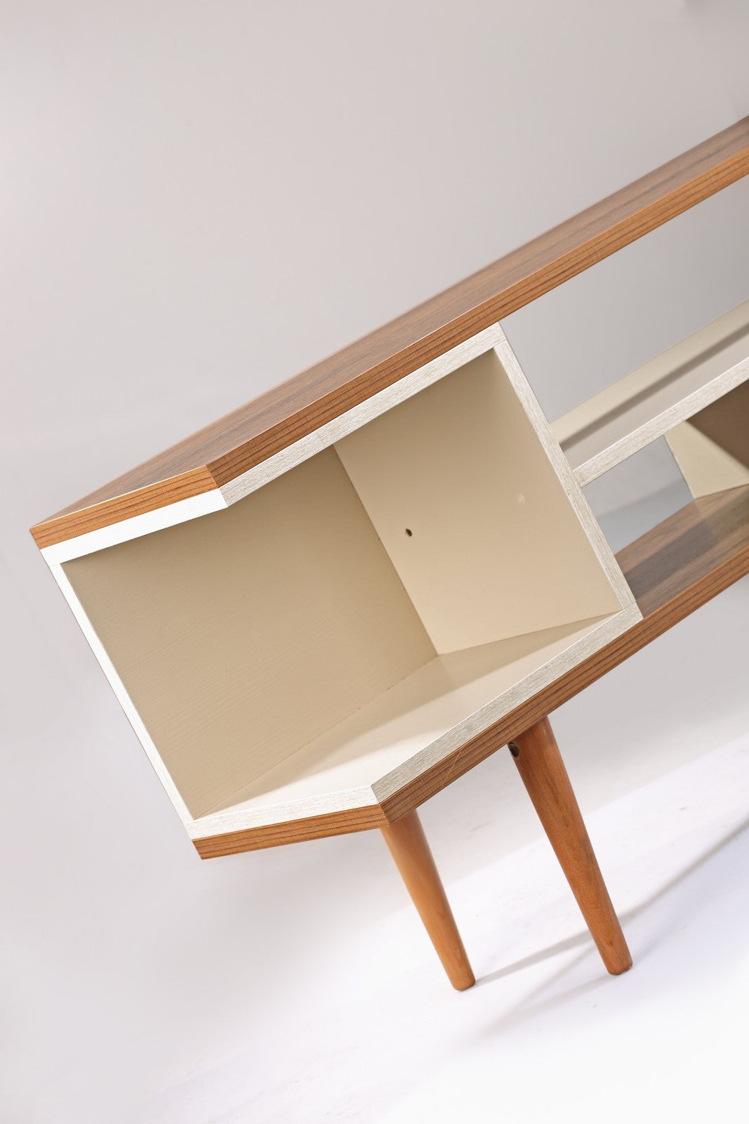 Virdi Tv Unit Walnut * White 150cm