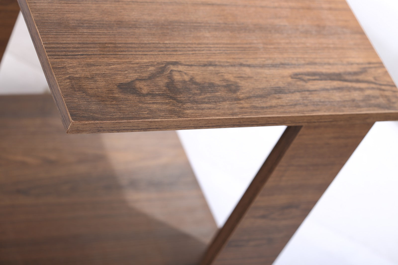 Square table 2 Legs Walnut